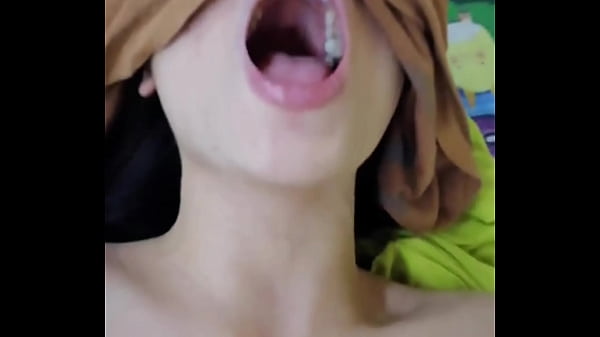 Chơi bé yêu cuồng dâm sung sướng