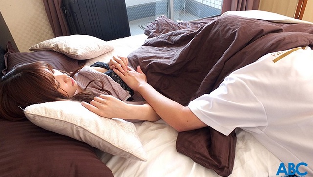 Phê pha cùng cô chị gái kế