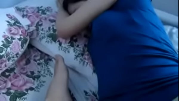 Sờ bím có tí mà vợ cũng ngại