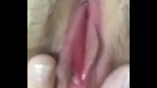 Lồn em ra nước rồi có ai chịch không