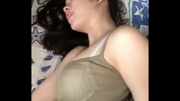 Yêu em nên mới địt cho em lên đỉnh