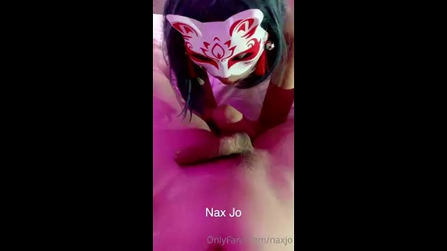 Em KTV massage xinh đẹp che mặt bú cu lút cán