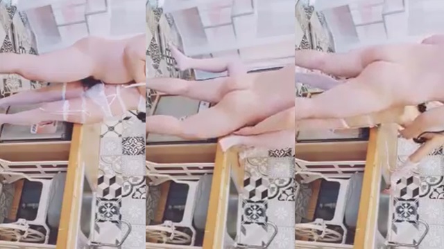 Chịch bé ghệ mặc đồ lót sexy gợi cảm cực dâm đãng