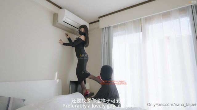 Anh thợ sửa máy lạnh may mắn và cô chủ nhà nóng bỏng chân dài